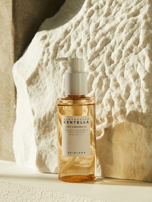 Madagascar Centella Light Cleansing Oil 200ml